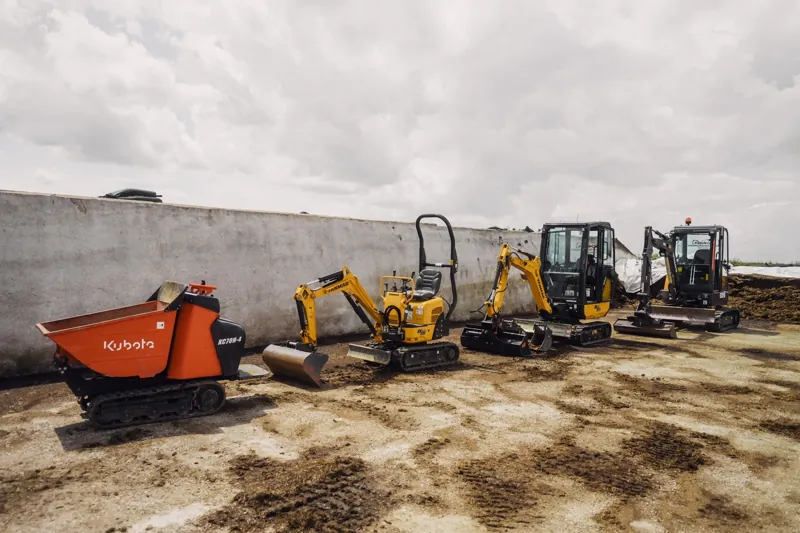 Dumper und Minibagger